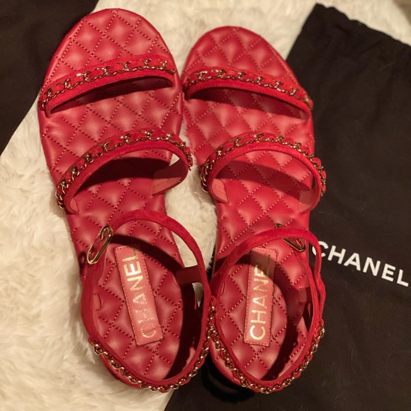 CHANEL RARE Red and Gold Sandals - Picture 5 of 11